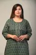 Women Floral Print Cotton Plus Size Straight Kurta (Green)