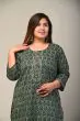 Women Floral Print Cotton Plus Size Straight Kurta (Green)