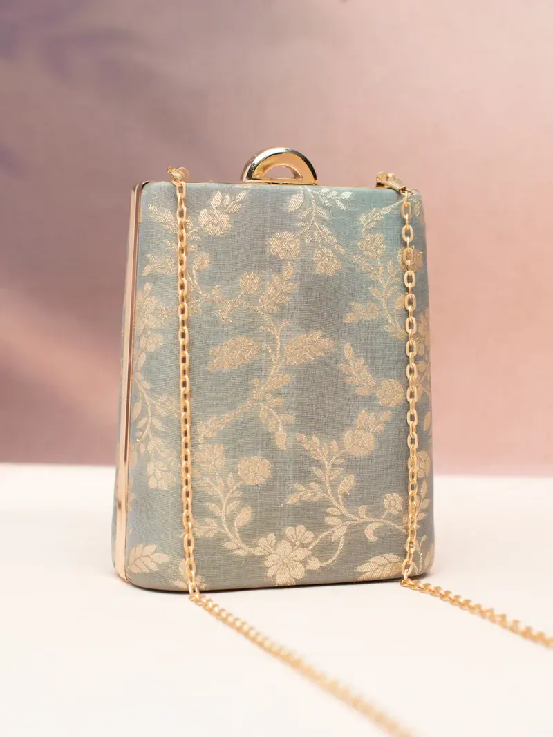 Woman Misty Gold Elegance