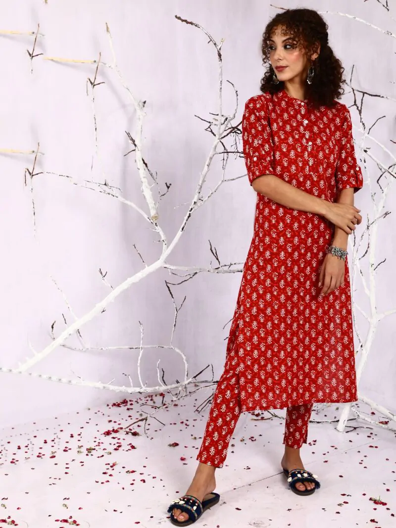 Red & White Printed Straight Kurta With Pant Set