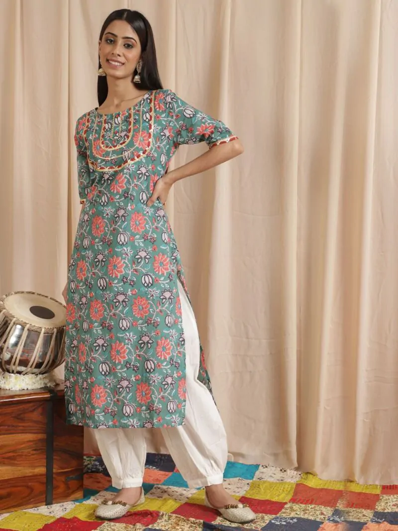 Green & Red Floral Printed Straight Kurta With Yoke Lace Details