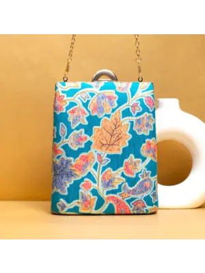Woman Blue Floral Printed Vertical Clutch