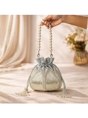 Woman Royal Silver Pearl Potli