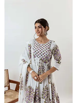 Women's Plus Size White Cotton Block Print Anarkali Salwar Kameez, Indian Curvy Fashion