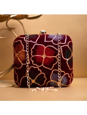 Woman Maroon Flower Sequenced Embroidery Clutch