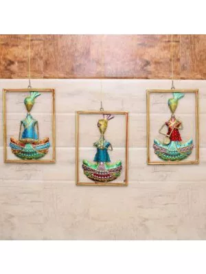 Handpainted Iron Tribal Musicians sardar frame Decorative Gift Item Showpiece for Home Decor
