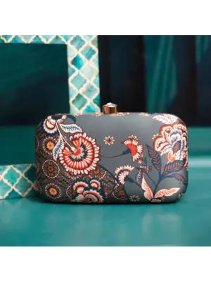 Woman Floral Printed Clutch