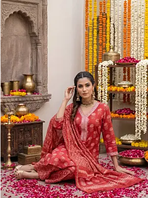 Red Printed Straight Kurta Set With Dupatta for Women