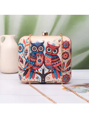 Woman Twin Owls Printed Clutch