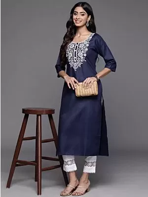 Women Embroidered Cotton Blend Straight Kurta (Blue)