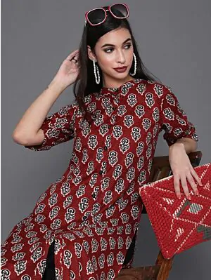 Maroon & Black Floral Printed Straight Kurta