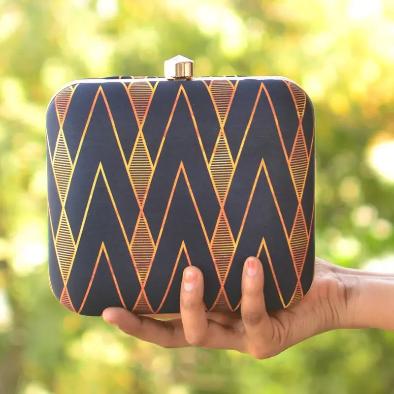 Women Mother Daughter Twinning Printed Clutch