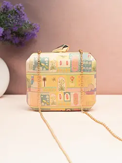 Woman Garden Maze Printed Clutch