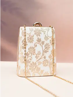 Woman Ivory Royale Clutch