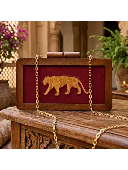Women Elegance Golden Jaguar Embroidery clutch
