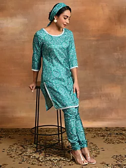Green Bandhani Print Kurta With Churidar Pant