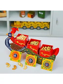 Wooden Decorative Peacock Shape Dry Fruit Box Home Decorative Statue and Showpiece