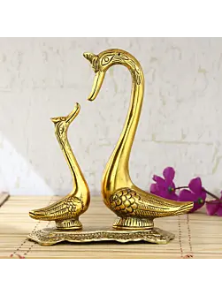 Golden Metal Loving swan couple showpiece