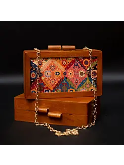 Women Multicolour Printed Wooden Clutch