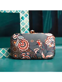 Woman Floral Printed Clutch