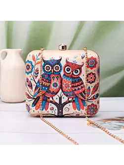 Woman Twin Owls Printed Clutch