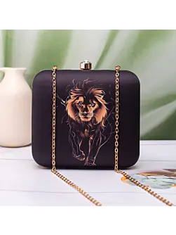 Woman Majestic Lion Royale Printed Clutch