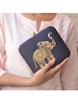 Woman Mother Daughter Twinning Printed Clutch