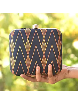 Women Mother Daughter Twinning Printed Clutch