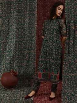 Green & Maroon Chanderi Printed Kurta With Pant Set