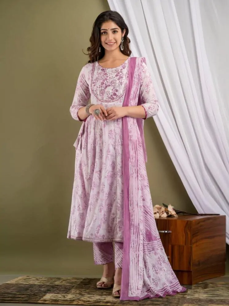 Women Embroidered Anarkali Kurta Set