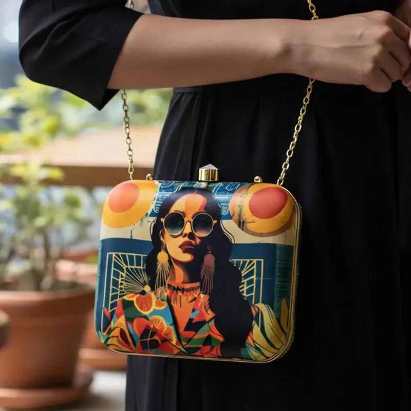 Women Glamourous Girl Printed Clutch