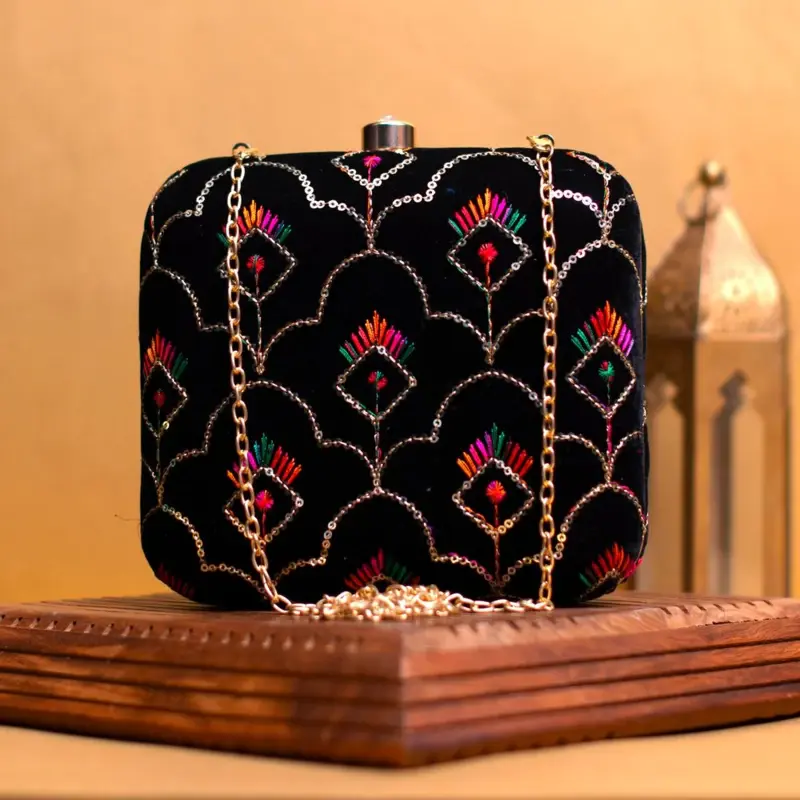Woman Black Multicolour Sequins Embroidery Clutch