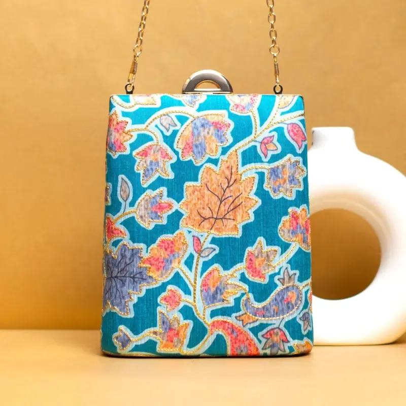 Woman Blue Floral Printed Vertical Clutch