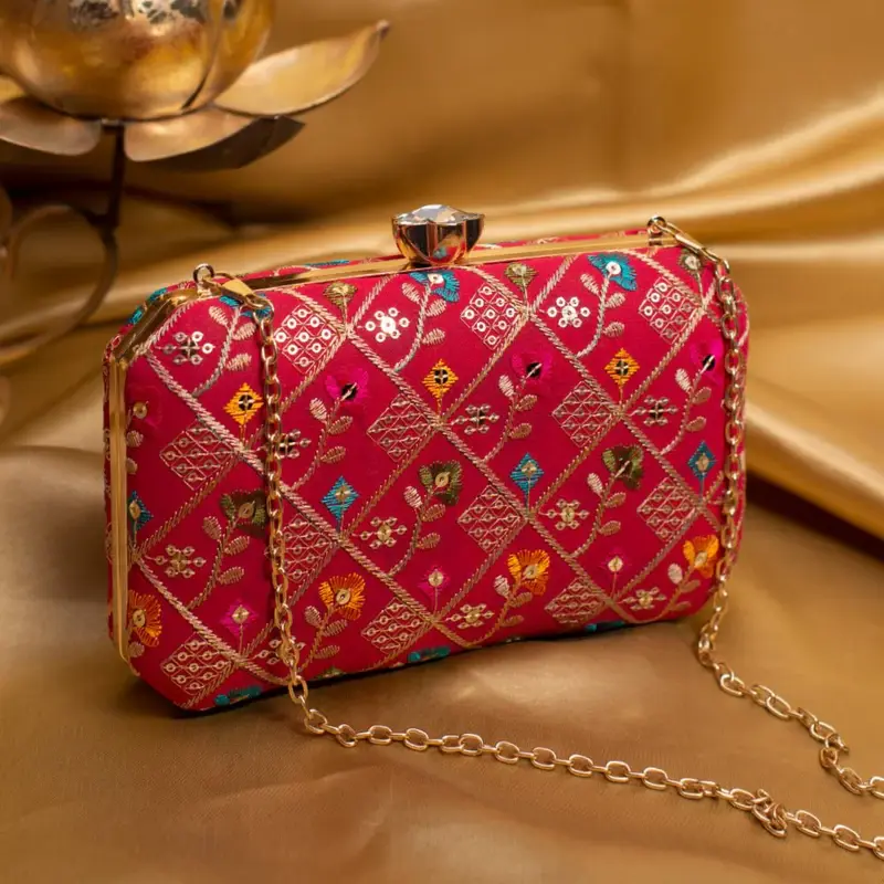 Woman Red Sequins Floral Embroidery Party Clutch