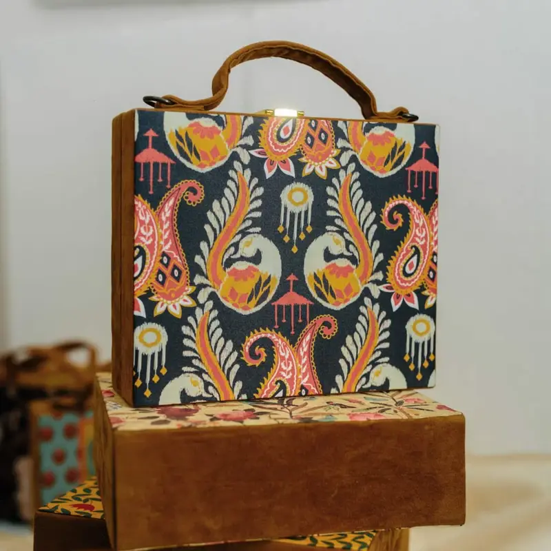 Women Printed White Peacock Suitcase Style Clutch Bag