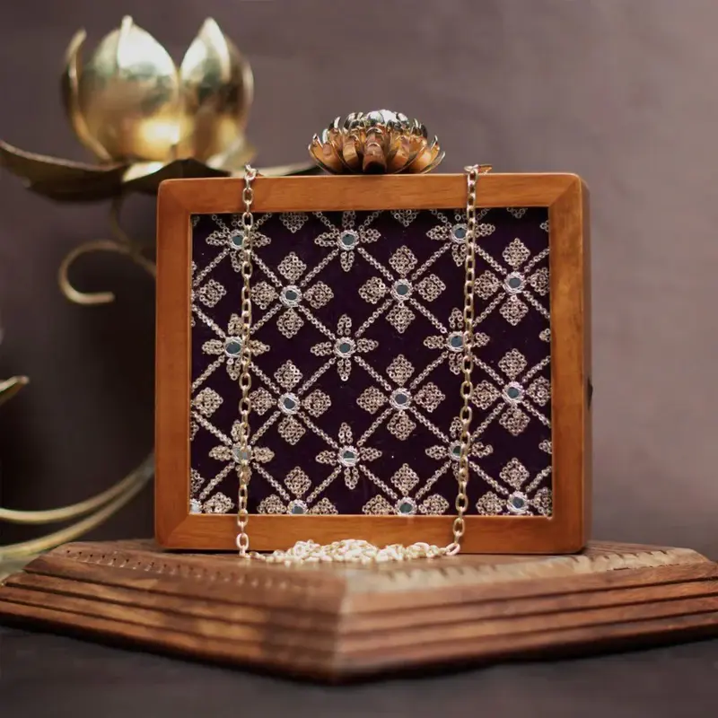 Woman Wine Sequins Embroidery Wooden Clutch