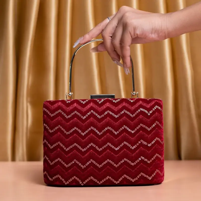 Women Red Zigzag Pattern Embroidery Party Clutch