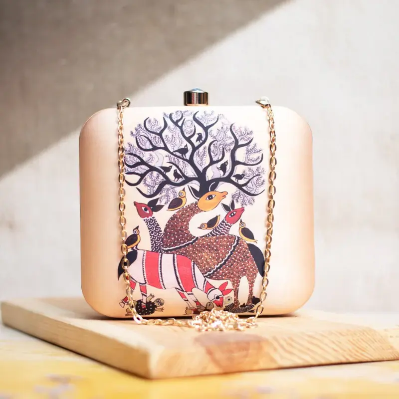 Women Madhubani Art Printed Clutch