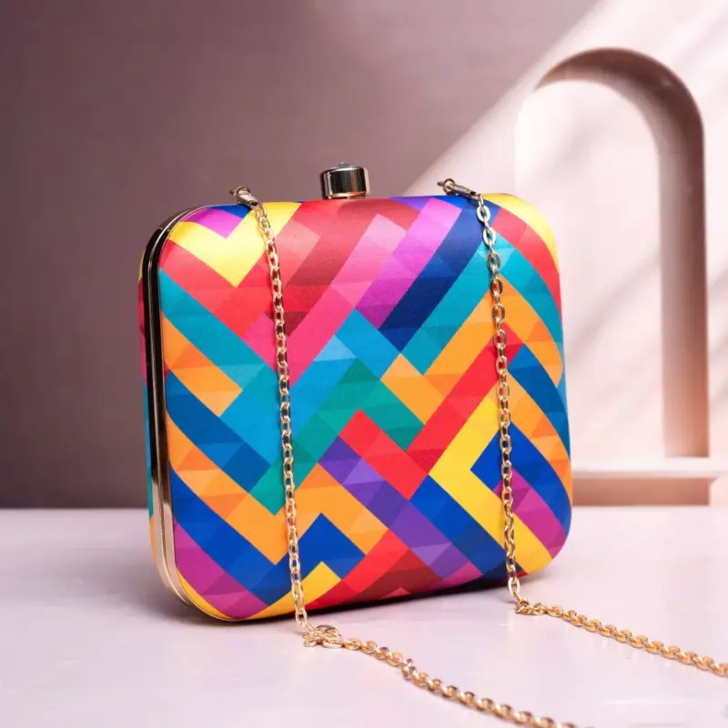 Women Multicolor Geometric Pattern Clutch