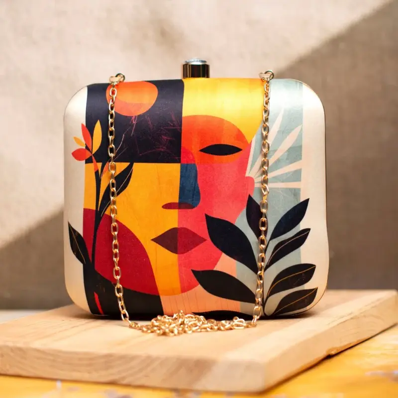Woman Multicolour Abstract Art Printed Clutch