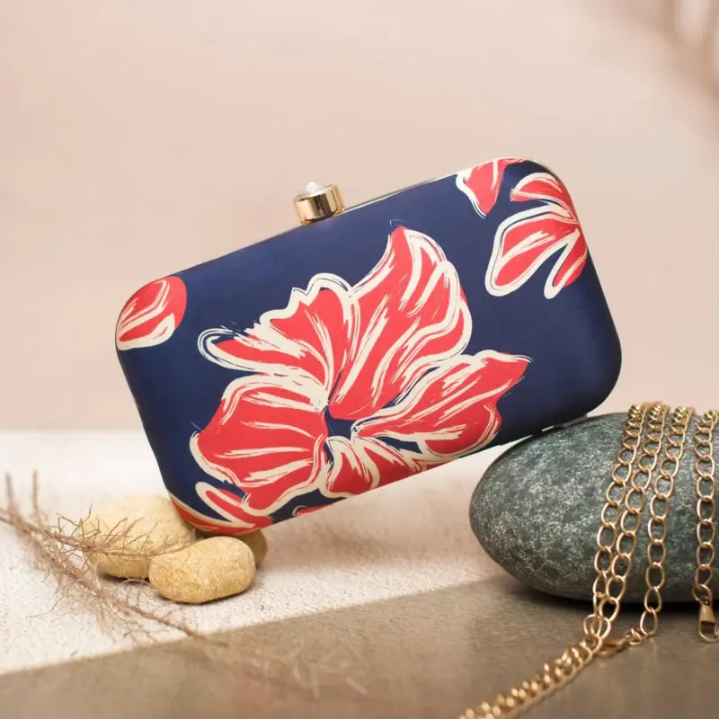 Woman Red Flower Printed Clutch