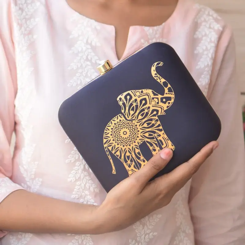Woman Mother Daughter Twinning Printed Clutch