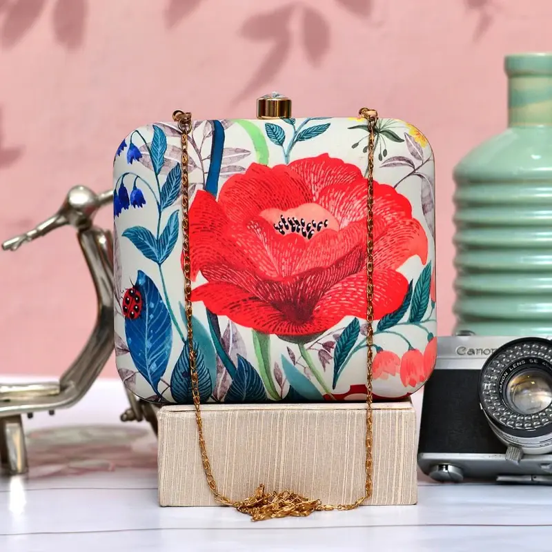 Woman Red Flower Printed Clutch
